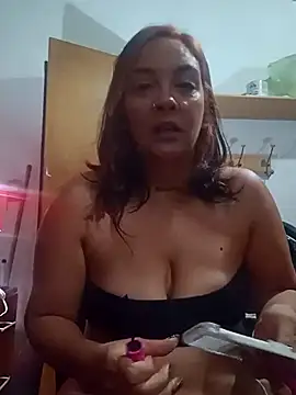 Snapshot of kuramaqueen chatting on April 7, 2026, 4:57 am kuramaqueen online show from April 7, 2026, 4:57 am