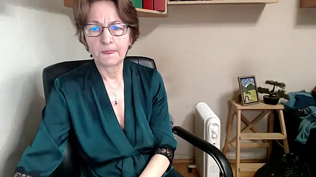 katemodel online show from February 21, 2026, 8:04 am