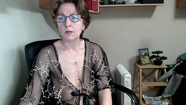 katemodel online show from March 8, 2026, 7:01 am