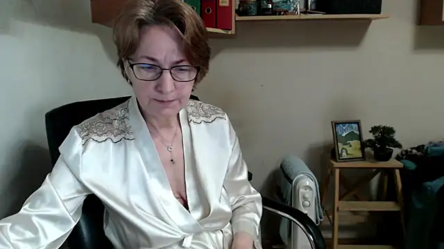 katemodel online show from March 24, 2026, 8:08 am