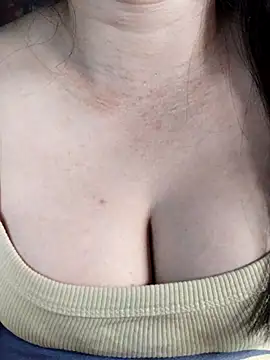 Reina Fcup01 online show from March 12, 2026, 12:55 pm