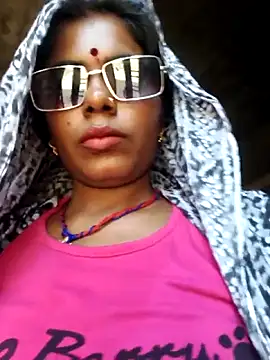 Snapshot of Riyakumari_hot66 chatting on May 16, 2026, 5:04 am Riyakumari hot66 online show from May 16, 2026, 5:04 am