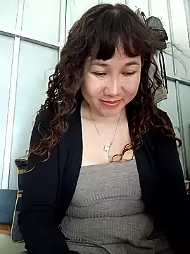 Ana-love2026 online show from April 22, 2026, 2:58 am