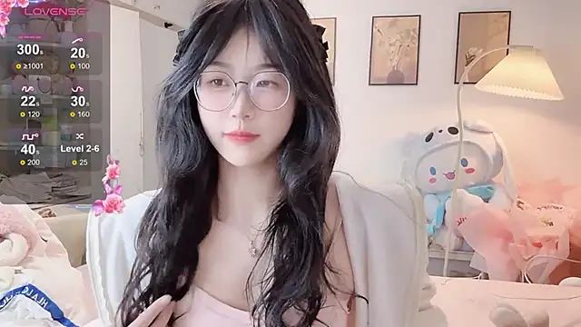 Luminous4173 online show from February 27, 2026, 1:11 pm