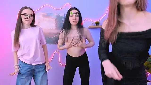 eira mouse online show from April 14, 2026, 9:04 am