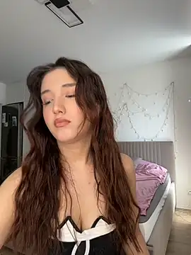 Snapshot of Anna_Elfii chatting on May 7, 2026, 5:57 am Anna Elfii online show from May 7, 2026, 5:57 am