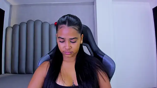 Shirleytaylor- online show from April 18, 2026, 11:47 am