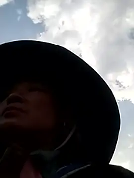 Neoone 1 online show from April 11, 2026, 12:04 am