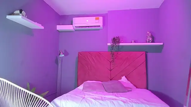 nina swaan online show from February 27, 2026, 11:10 am