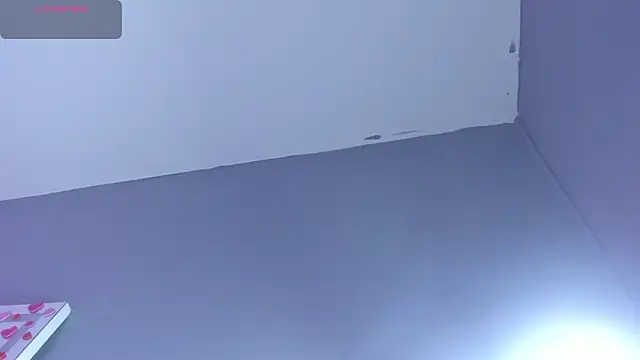 nina swaan online show from March 3, 2026, 11:27 am