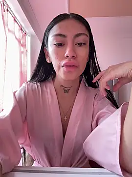 Bonny Eva online show from April 13, 2026, 3:17 pm