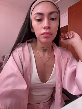 Bonny Eva online show from May 23, 2026, 3:49 pm