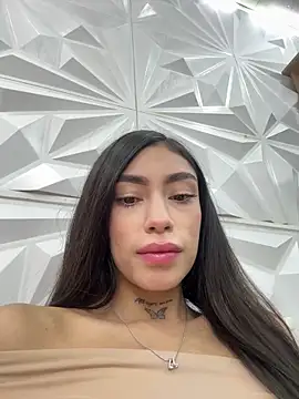 Bonny Eva online show from June 4, 2026, 4:57 pm