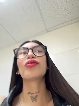 Bonny Eva online show from June 6, 2026, 5:39 pm