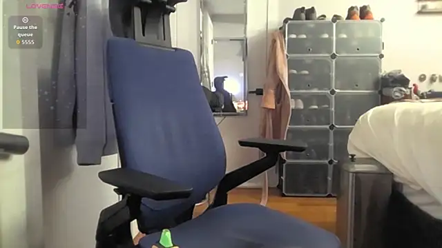 jomanf slut online show from February 12, 2026, 5:08 pm