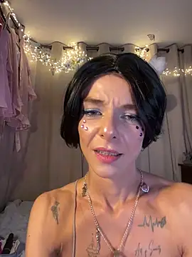 Olivia-Brooks online show from February 17, 2026, 7:42 pm