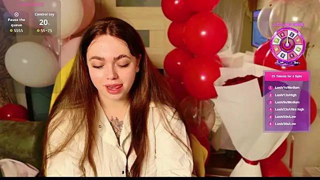 AliraX online show from February 15, 2026, 7:43 pm