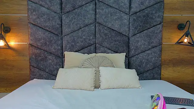 AnnieRouse   online show from February 21, 2026, 11:44 am