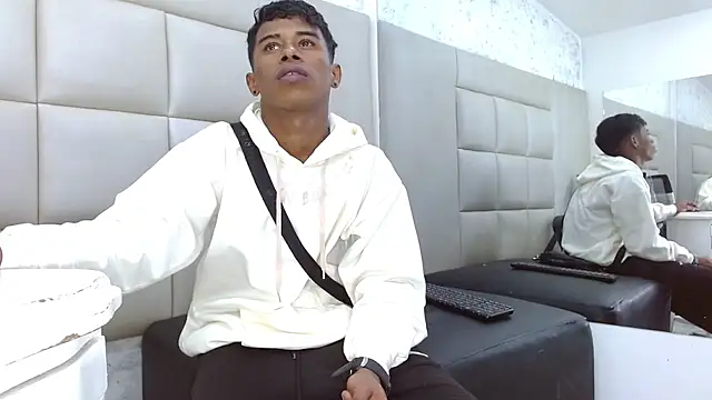 TonnyMarck online show from February 19, 2026, 3:02 am