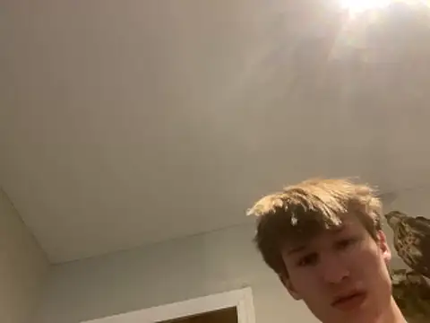 yourwhiteboy1 online show from March 5, 2026, 1:01 am