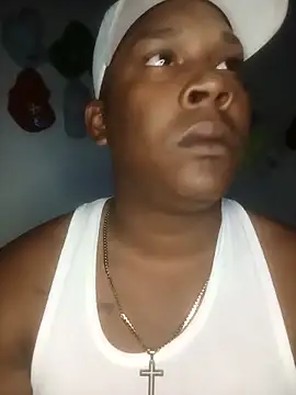 Snapshot of Leyder31 chatting on February 21, 2026, 10:22 pm Leyder31 online show from February 21, 2026, 10:22 pm