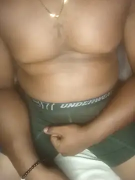 Snapshot of Leyder31 chatting on March 6, 2026, 2:41 am Leyder31 online show from March 6, 2026, 2:41 am