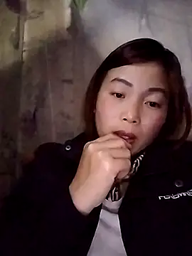 Ella-aa online show from March 13, 2026, 1:29 pm