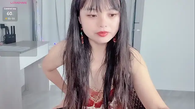 xianxian-baby online show from May 16, 2026, 4:28 pm
