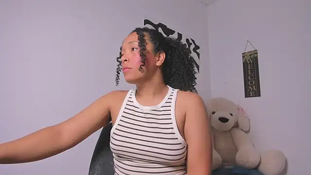 Nia13 online show from April 29, 2026, 3:43 am