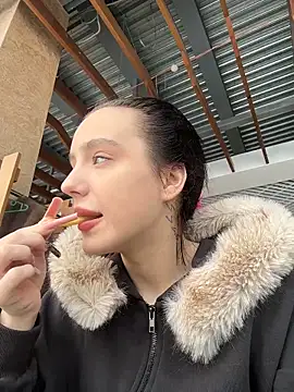 MiaTee online show from March 3, 2026, 4:18 am