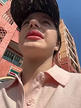 MiaTee online show from March 17, 2026, 2:16 am