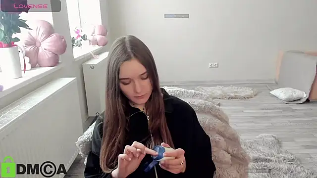 Elina X online show from April 9, 2026, 7:25 am