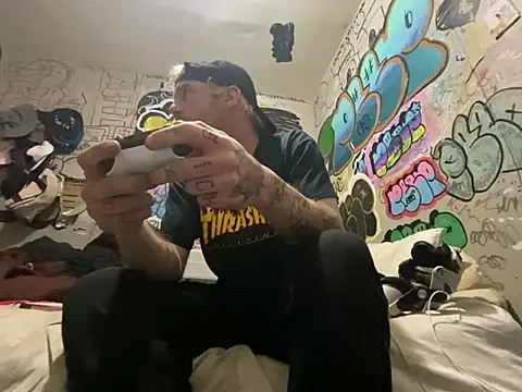 gothboiplzty online show from April 26, 2026, 8:01 am