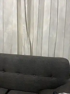 cristal  violetaa online show from February 12, 2026, 4:07 am