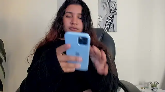 Snapshot of Victoria_Rosee chatting on February 10, 2026, 12:53 pm Victoria Rosee online show from February 10, 2026, 12:53 pm