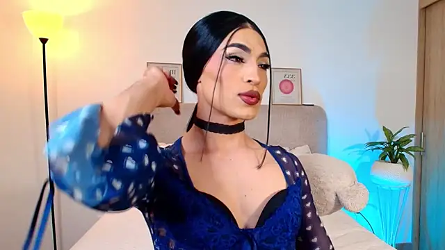 KarolPortellaa online show from April 24, 2026, 3:53 am