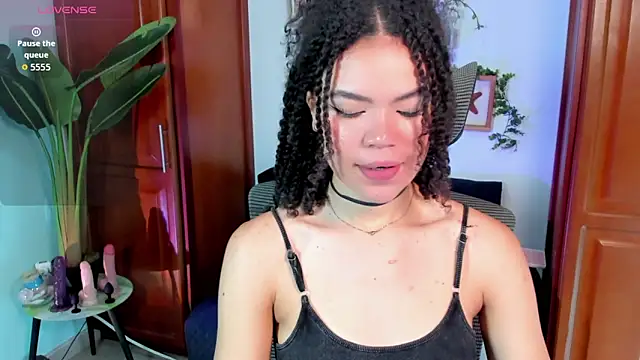 Monic Bellucci online show from March 5, 2026, 3:08 pm