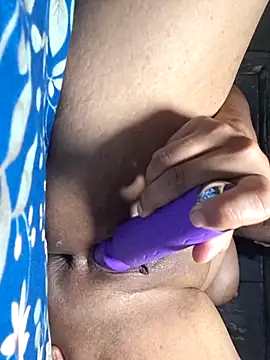 Snapshot of MegueMeg chatting on April 9, 2026, 6:52 am MegueMeg online show from April 9, 2026, 6:52 am