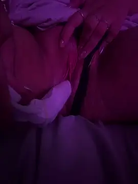 giigiis online show from March 3, 2026, 8:26 pm