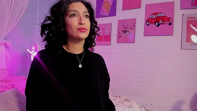 Cleo Foxx online show from April 21, 2026, 11:16 am