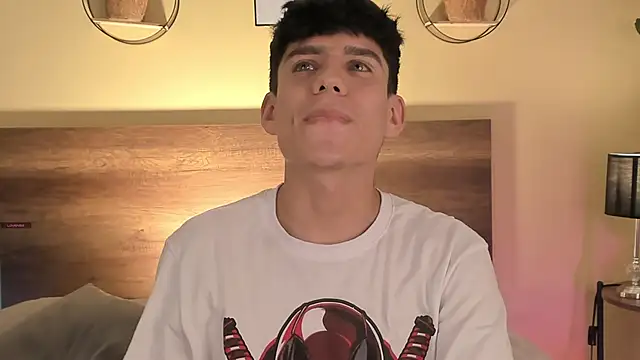 Angel eros  online show from February 6, 2026, 5:23 am