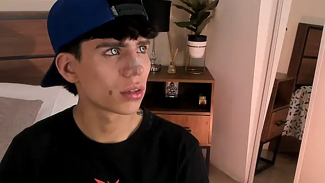 Angel eros  online show from March 5, 2026, 4:19 am