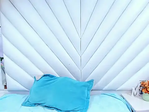 Lunaa Brunettee online show from February 1, 2026, 3:05 am