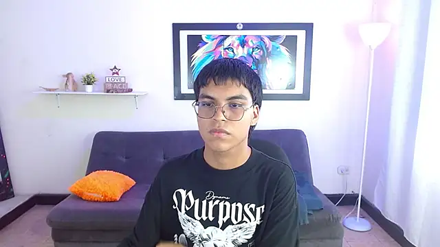 Maecum18 online show from April 8, 2026, 8:53 pm