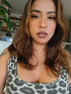foxxy lover online show from July 2, 2026, 7:42 pm