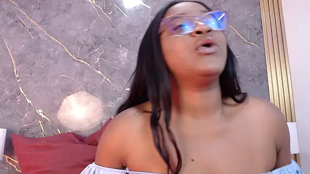 JORDAN MOOR online show from April 20, 2026, 11:46 am