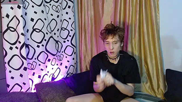 Snapshot of DannyParker_ chatting on July 19, 2026, 8:29 am DannyParker online show from July 19, 2026, 8:29 am