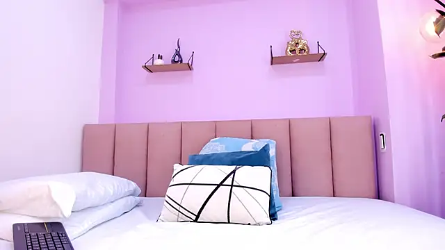 sam doll  online show from April 21, 2026, 7:17 pm