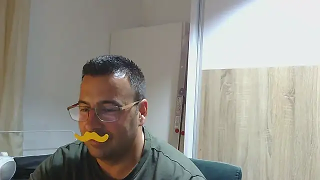 VanillaTime78-Jorge online show from May 14, 2026, 9:32 pm