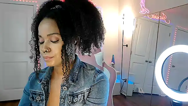 JazmineFoxx online show from May 1, 2026, 7:18 pm